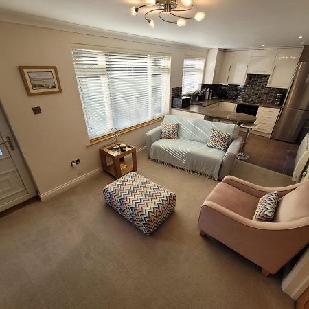 The Mumbles - Bungalow - 2 Bedrooms - Pet Friendly سوانسي المظهر الخارجي الصورة