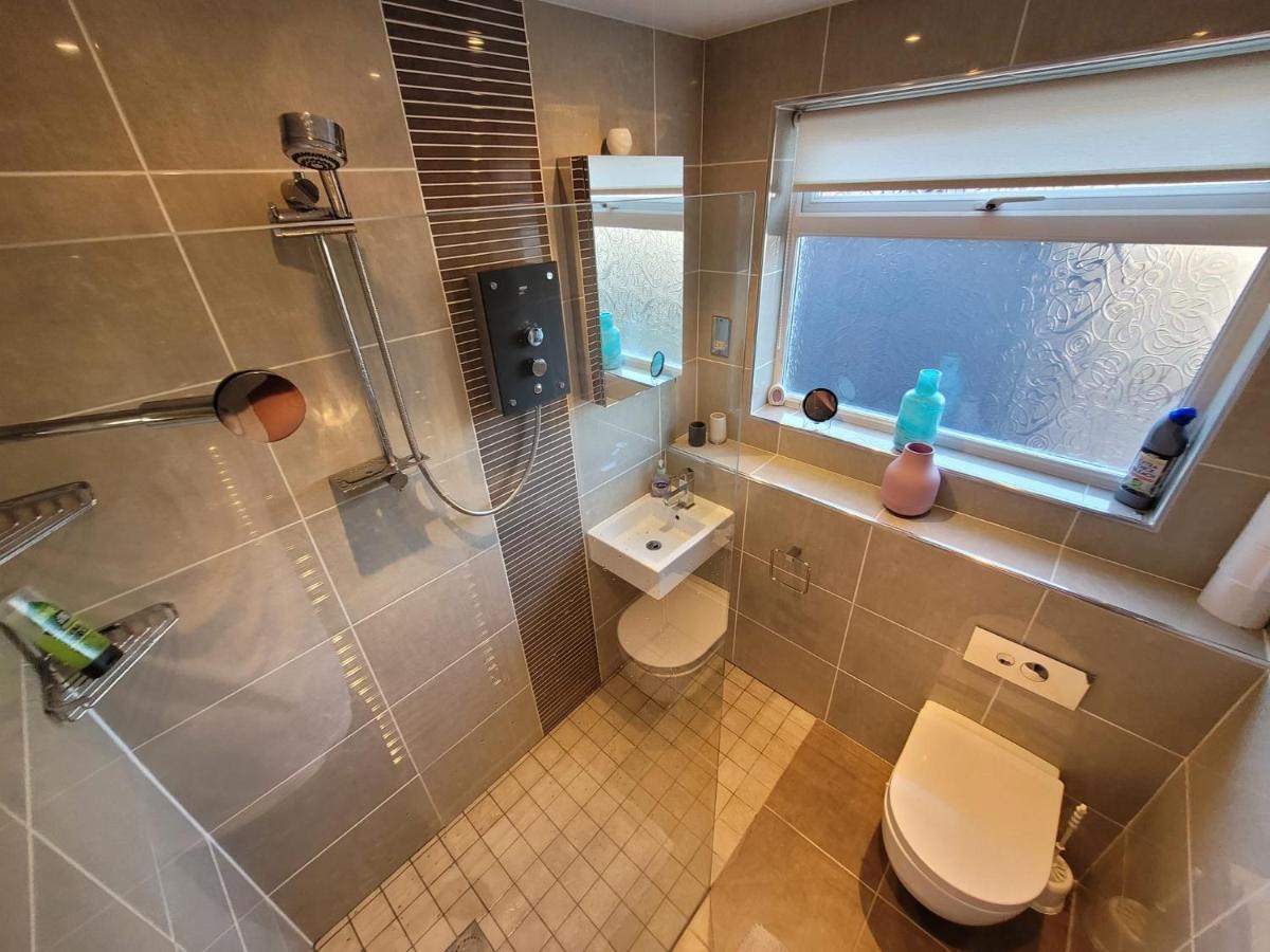 The Mumbles - Bungalow - 2 Bedrooms - Pet Friendly سوانسي المظهر الخارجي الصورة